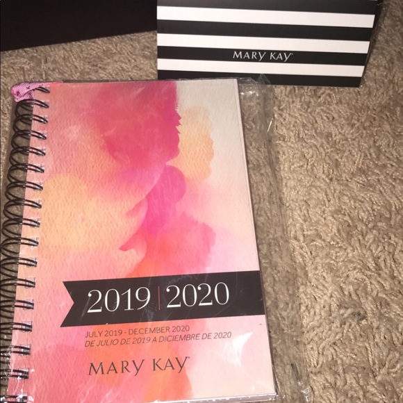 Mary Kay Starter Kit!💗 - Picture 6 of 8